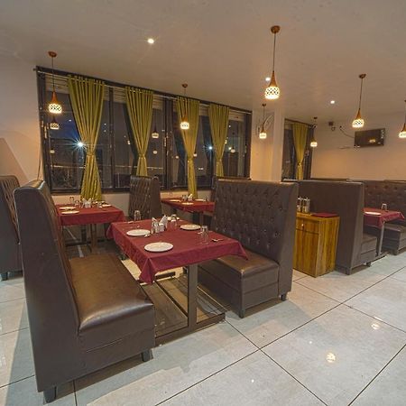 Hotel Saheb Kolhapur Zewnętrze zdjęcie