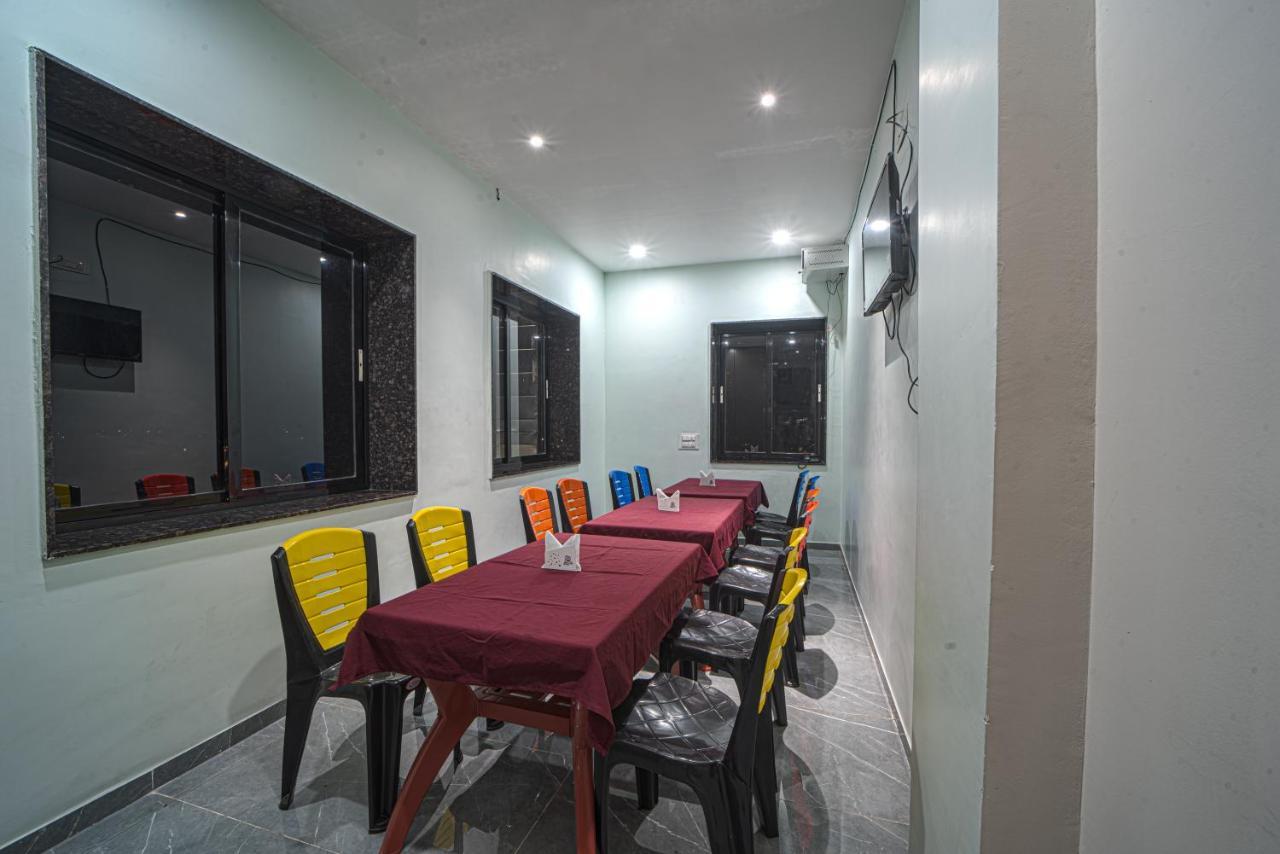 Hotel Saheb Kolhapur Zewnętrze zdjęcie