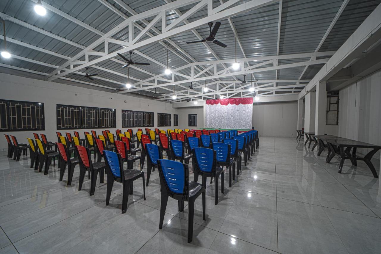 Hotel Saheb Kolhapur Zewnętrze zdjęcie