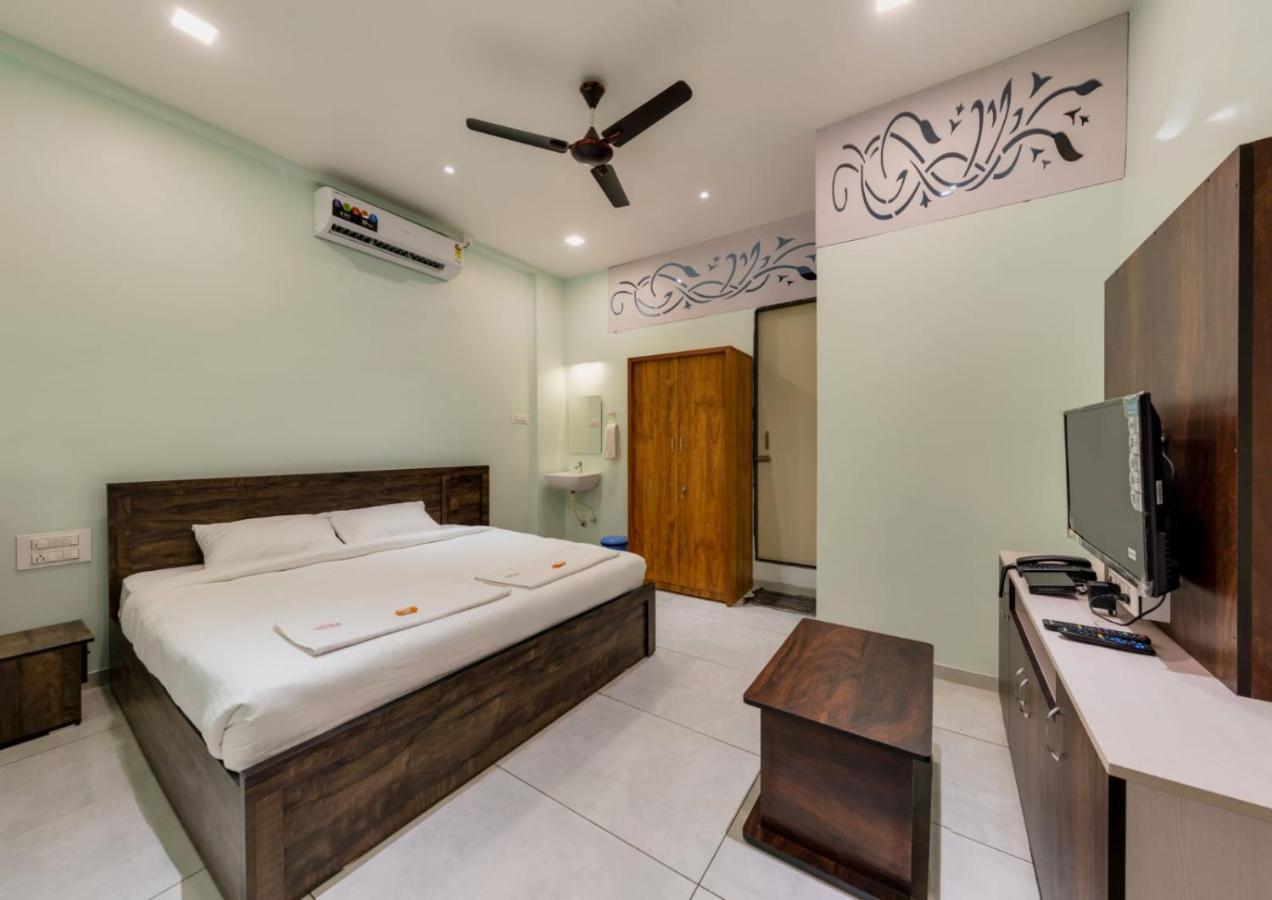 Hotel Saheb Kolhapur Zewnętrze zdjęcie
